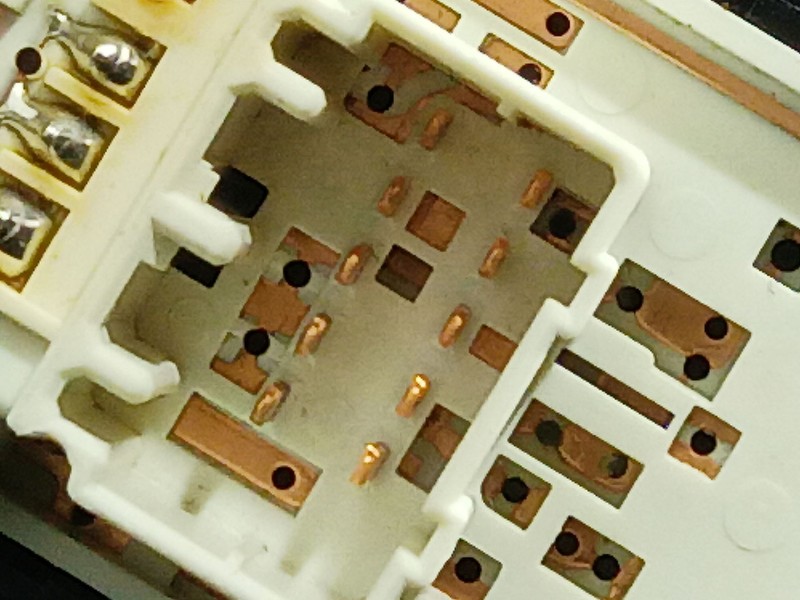 Recambio de guarnecido puerta delantera izquierda para hyundai ix35 (lm, el, elh) 1.6 referencia OEM IAM 823702Y000 823702Y000 8