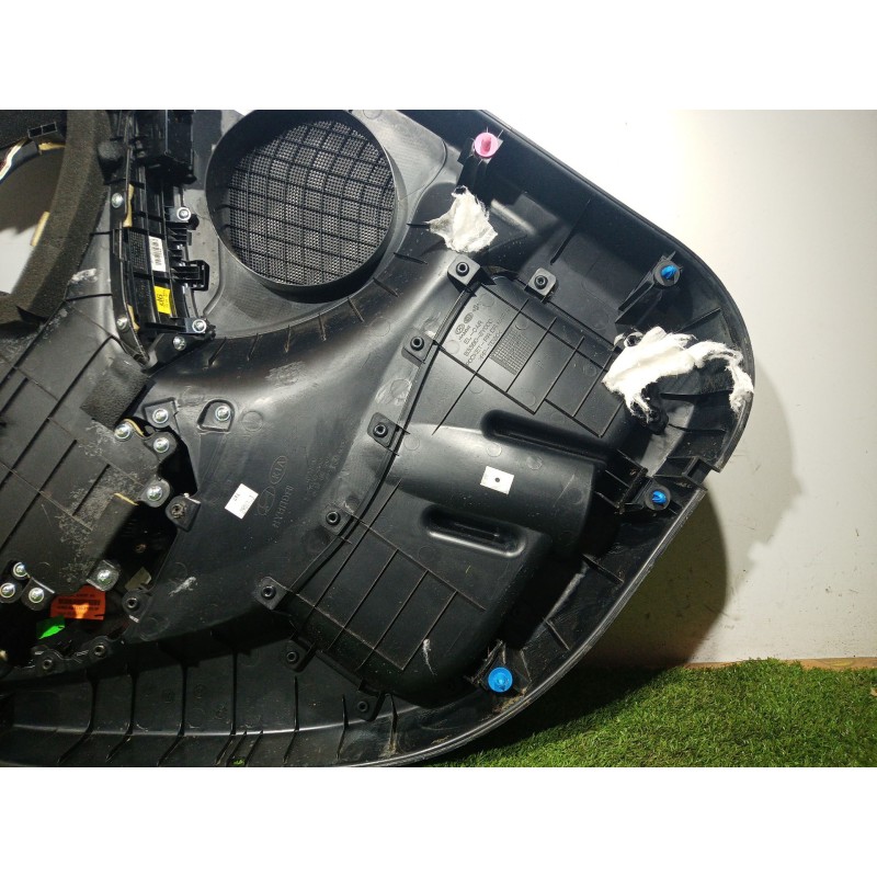 Recambio de guarnecido puerta trasera derecha para hyundai ix35 (lm, el, elh) 1.6 referencia OEM IAM   