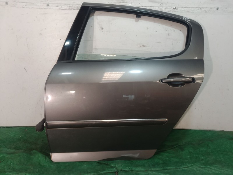 Recambio de puerta trasera izquierda para peugeot 407 sport referencia OEM IAM   