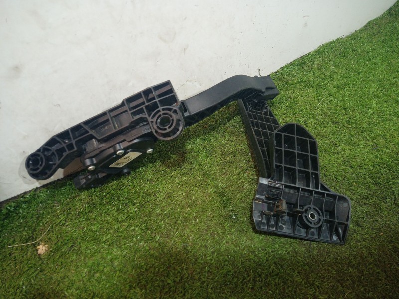 Recambio de pedal acelerador para hyundai i30 (gd) 1.4 referencia OEM IAM 327003XXXX 327003XXXX 327003XXXX