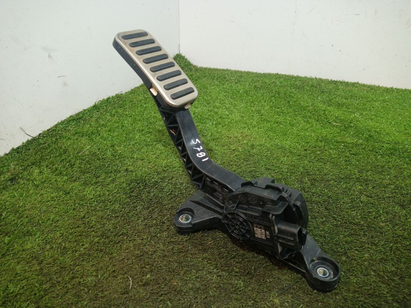 Recambio de pedal acelerador para hyundai ioniq (ae) 1.6 gdi hybrid referencia OEM IAM DH32728G2100 DH32728G2100 DH32728G2100