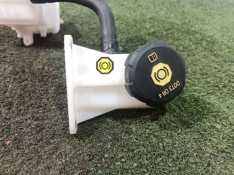 Recambio de deposito servo para hyundai ioniq (ae) 1.6 gdi hybrid referencia OEM IAM   