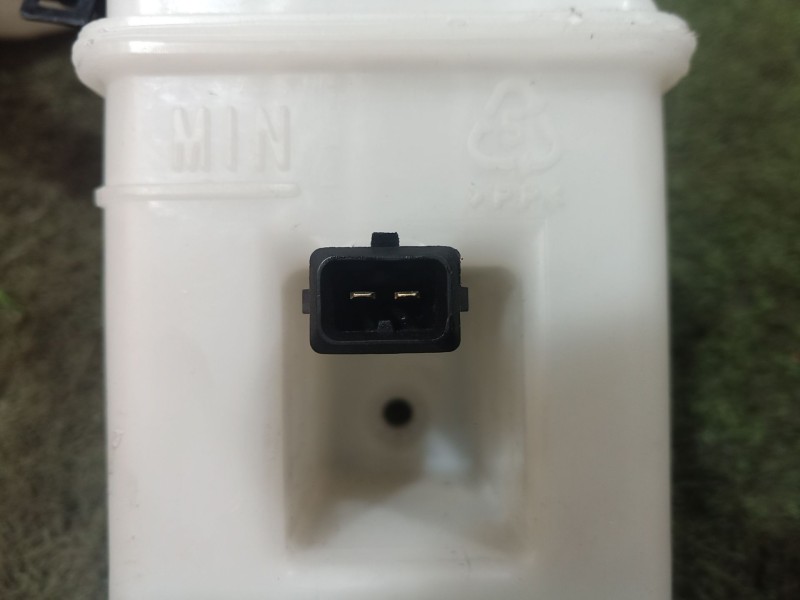 Recambio de deposito servo para hyundai ioniq (ae) 1.6 gdi hybrid referencia OEM IAM   