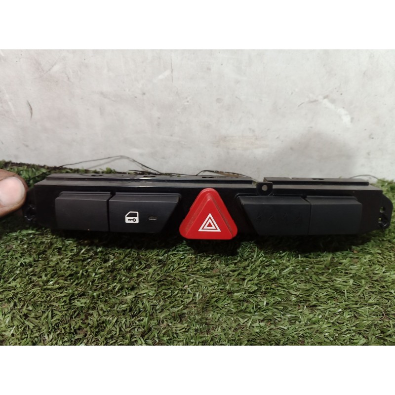 Recambio de warning para kia cee´d hatchback (ed) 1.6 crdi 90 referencia OEM IAM   