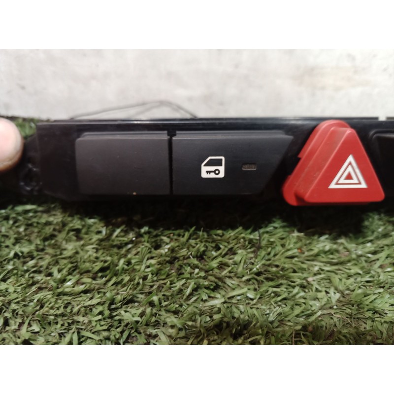 Recambio de warning para kia cee´d hatchback (ed) 1.6 crdi 90 referencia OEM IAM   