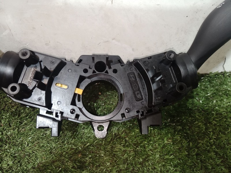 Recambio de mando multifuncion para hyundai ioniq (ae) 1.6 gdi hybrid referencia OEM IAM 93403F2810 93403F2810 93403F2810