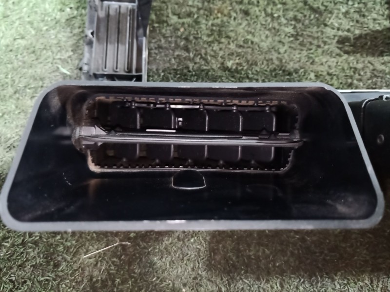 Recambio de rejilla aireadora para ford kuga ii (dm2) 2.0 tdci referencia OEM IAM   