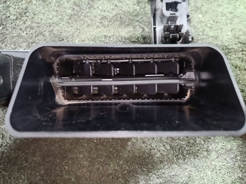 Recambio de rejilla aireadora para ford kuga ii (dm2) 2.0 tdci referencia OEM IAM   