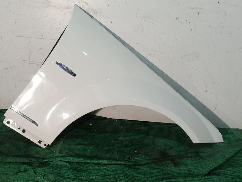 Recambio de aleta delantera derecha para mercedes-benz clase c (w204) c 200 cdi (204.001) referencia OEM IAM   