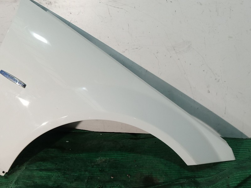 Recambio de aleta delantera derecha para mercedes-benz clase c (w204) c 200 cdi (204.001) referencia OEM IAM   