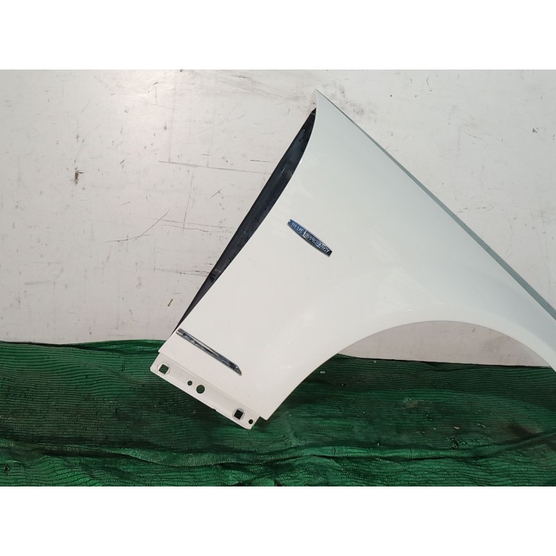 Recambio de aleta delantera derecha para mercedes-benz clase c (w204) c 200 cdi (204.001) referencia OEM IAM   