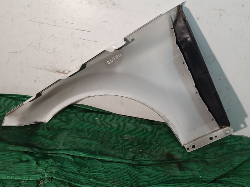 Recambio de aleta delantera derecha para mercedes-benz clase c (w204) c 200 cdi (204.001) referencia OEM IAM   