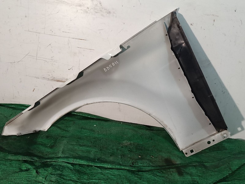 Recambio de aleta delantera derecha para mercedes-benz clase c (w204) c 200 cdi (204.001) referencia OEM IAM   