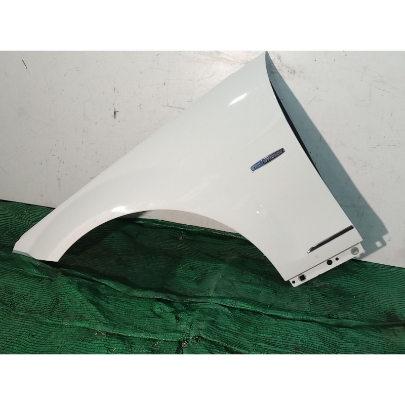 Recambio de aleta delantera izquierda para mercedes-benz clase c (w204) c 200 cdi (204.001) referencia OEM IAM   