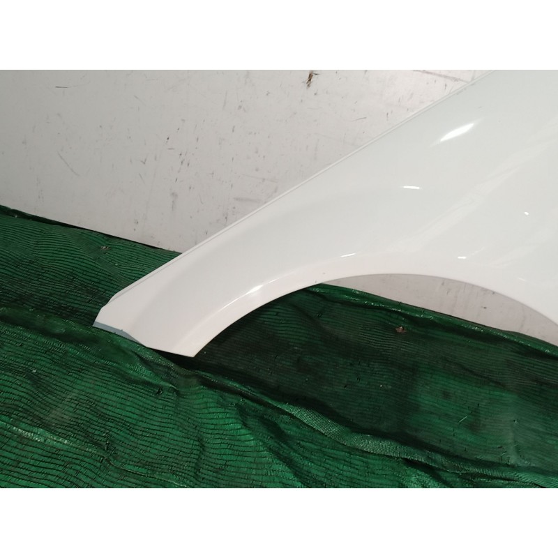 Recambio de aleta delantera izquierda para mercedes-benz clase c (w204) c 200 cdi (204.001) referencia OEM IAM   