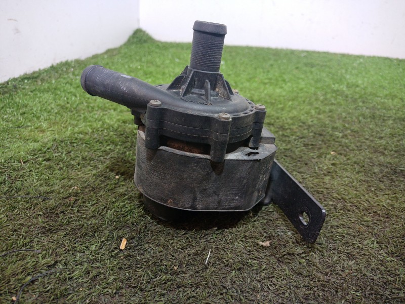 Recambio de depresor freno / bomba vacio para renault fluence (l3_) z.e. referencia OEM IAM   