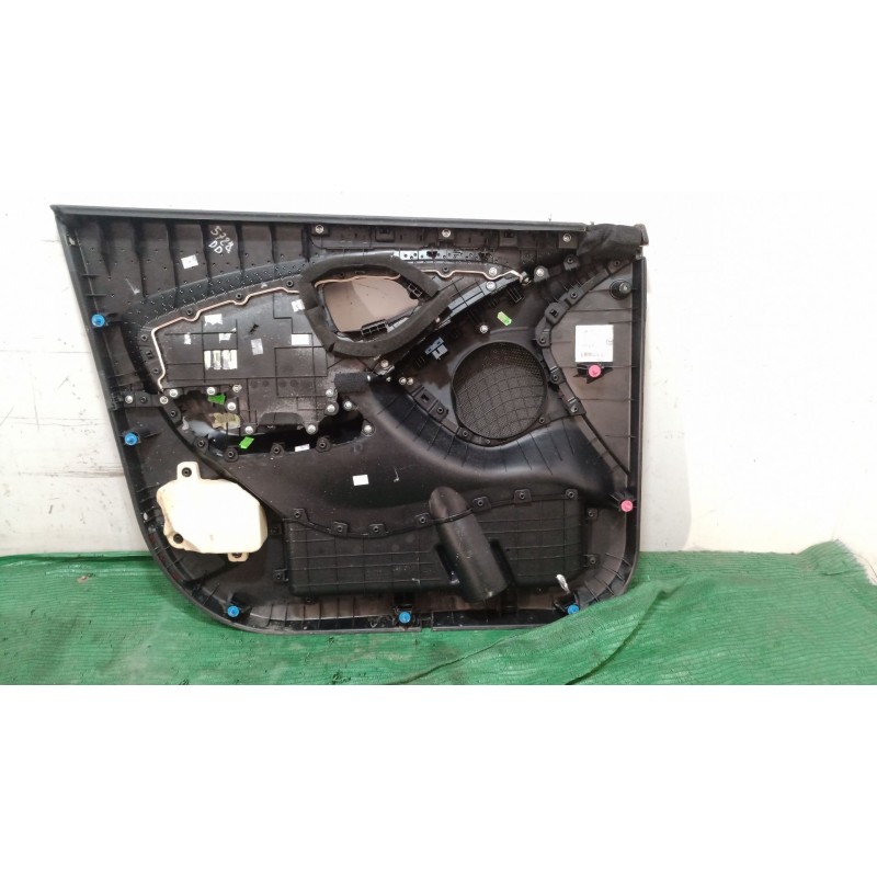 Recambio de guarnecido puerta delantera derecha para hyundai ix35 (lm, el, elh) 1.6 referencia OEM IAM 82380 82380 82380