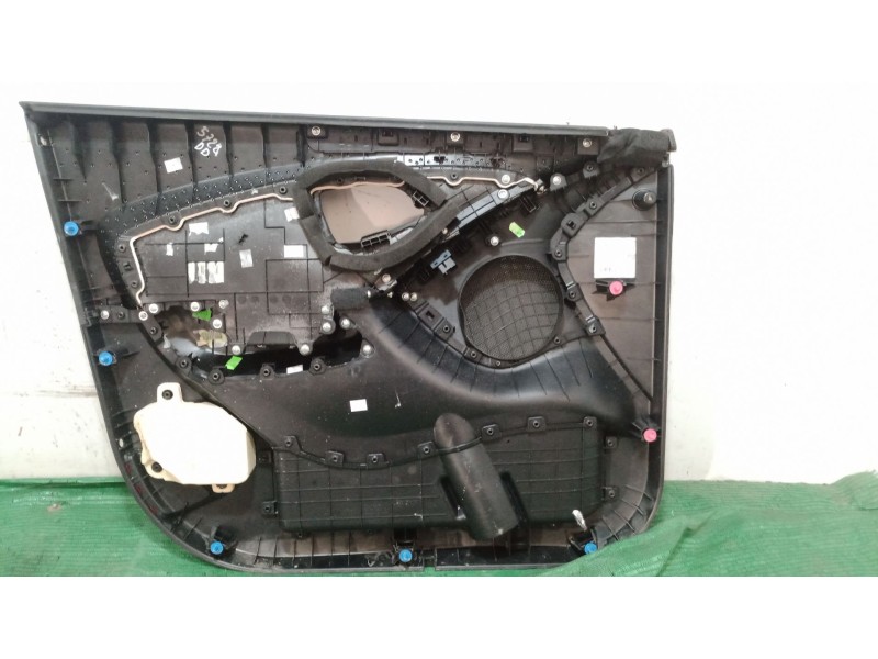 Recambio de guarnecido puerta delantera derecha para hyundai ix35 (lm, el, elh) 1.6 referencia OEM IAM 82380 82380 82380