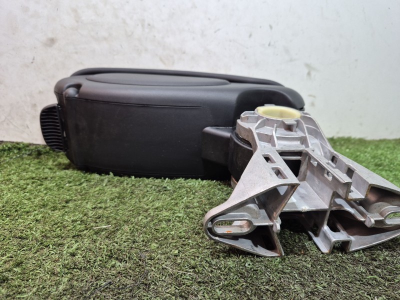 Recambio de apoyabrazos central para mini mini (f55) cooper d referencia OEM IAM 929295119 929295119 929295119