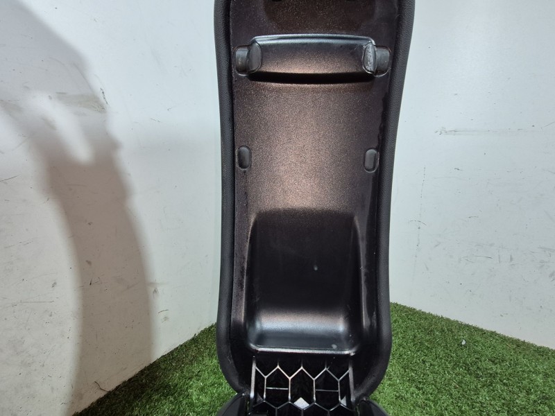 Recambio de apoyabrazos central para mini mini (f55) cooper d referencia OEM IAM 929295119 929295119 929295119