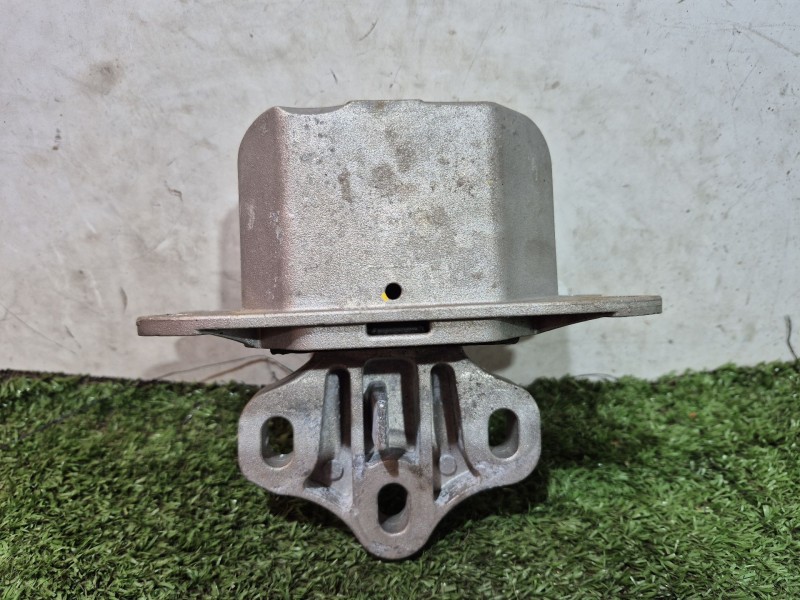 Recambio de soporte motor para mini mini (f55) cooper d referencia OEM IAM 17276810 17276810 685345305