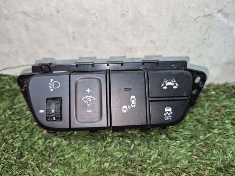 Recambio de mando multifuncion para hyundai ioniq (ae) 1.6 gdi hybrid referencia OEM IAM   