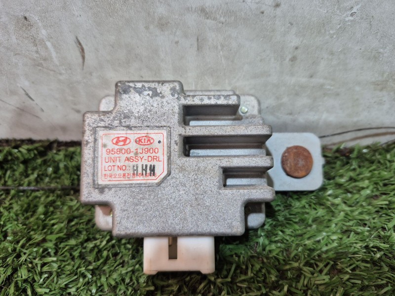 Recambio de modulo electronico para hyundai i20 i (pb, pbt) 1.2 referencia OEM IAM 958001J900 958001J900 958001J900