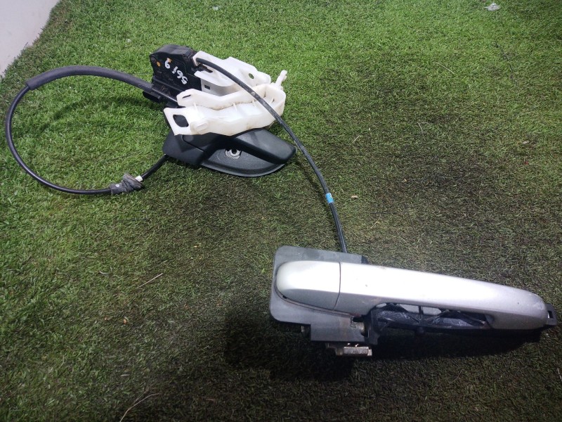 Recambio de cerradura puerta trasera derecha para kia cee´d hatchback (ed) 1.6 crdi 90 referencia OEM IAM   