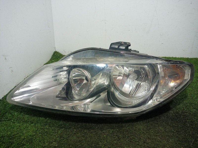 Recambio de faro izquierdo para seat exeo (3r2) 2.0 tdi referencia OEM IAM   
