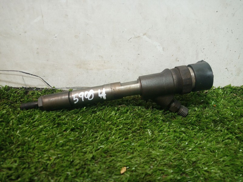 Recambio de inyector para toyota yaris (_p13_) 1.4 d (nlp130_) referencia OEM IAM   