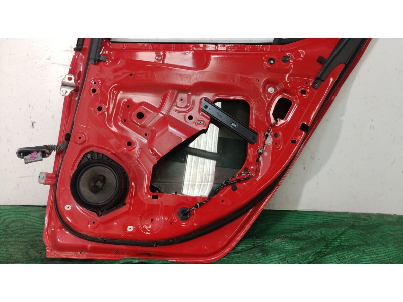 Recambio de puerta trasera derecha para opel astra j sedán 1.6 cdti (69) referencia OEM IAM   