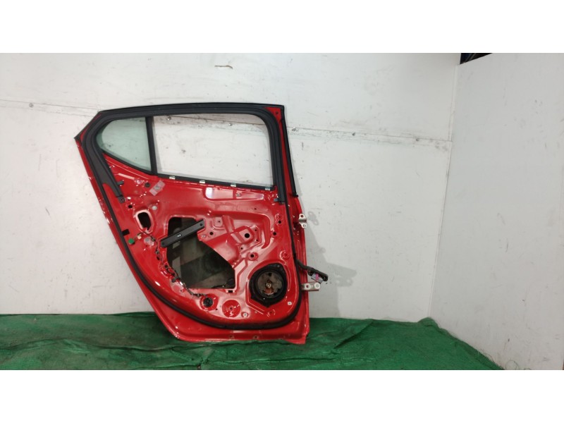 Recambio de puerta trasera izquierda para opel astra j sedán 1.6 cdti (69) referencia OEM IAM   
