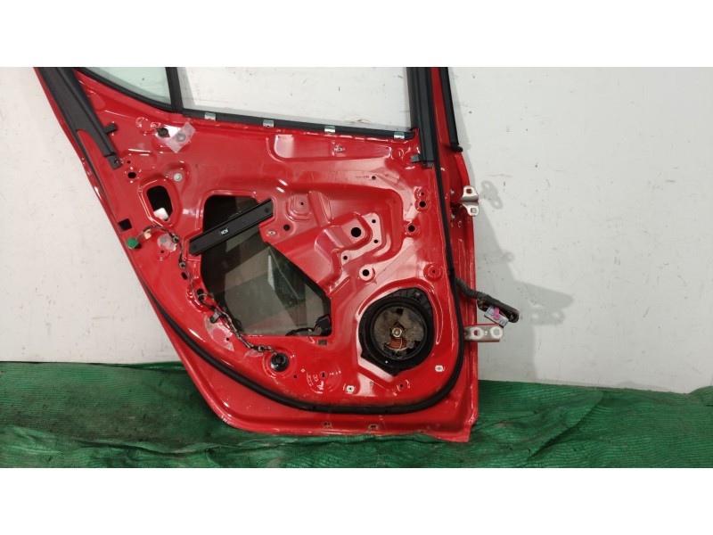 Recambio de puerta trasera izquierda para opel astra j sedán 1.6 cdti (69) referencia OEM IAM   