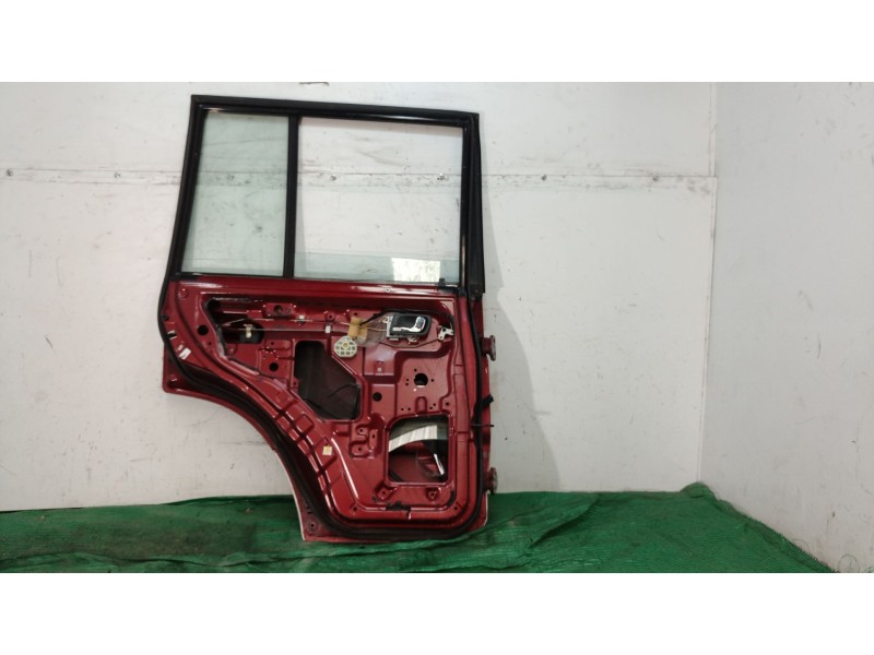 Recambio de puerta trasera izquierda para mitsubishi montero (v20/v40) 2500 td glx (5-ptas.) referencia OEM IAM    Recambio de puerta trasera izquierda para mitsubishi montero (v20/v40) 2500 td glx (5-ptas.) referencia OEM IAM