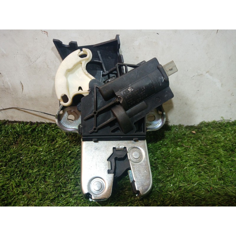 Recambio de cerradura maletero / porton para seat exeo (3r2) 2.0 tdi referencia OEM IAM 4F5827505 4F5827505 4F5827505