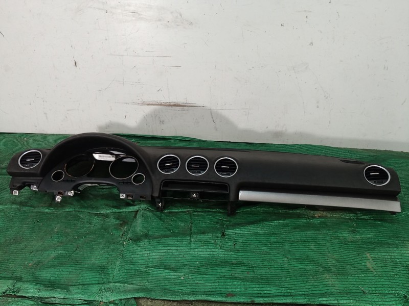 Recambio de salpicadero para seat exeo (3r2) 2.0 tdi referencia OEM IAM   