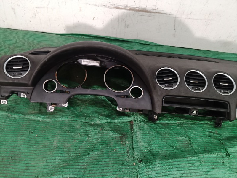 Recambio de salpicadero para seat exeo (3r2) 2.0 tdi referencia OEM IAM   