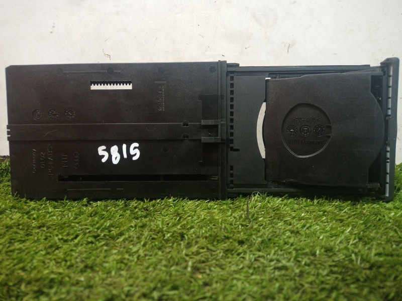 Recambio de guantera para seat exeo (3r2) 2.0 tdi referencia OEM IAM 8H186253417S 8H186253417S 8H186253417S