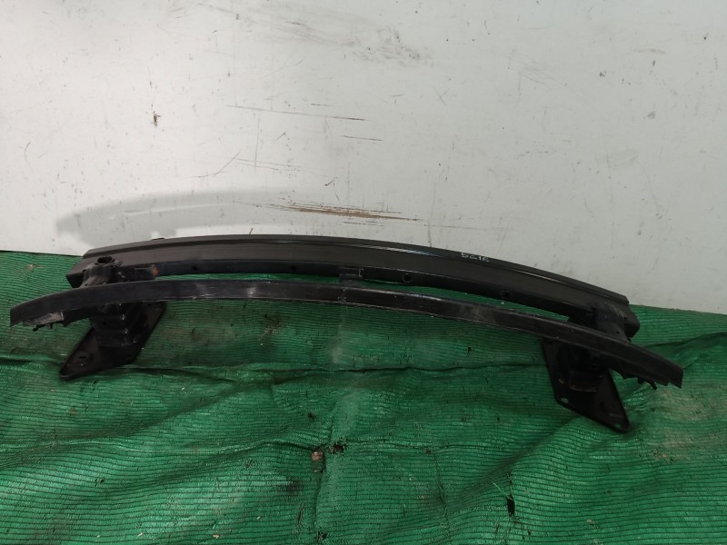 Recambio de refuerzo paragolpes delantero para kia carens iv 1.7 crdi referencia OEM IAM   