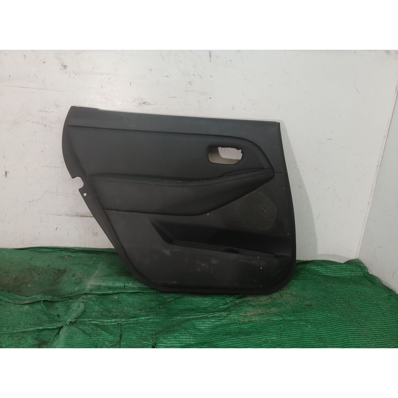 Recambio de guarnecido puerta trasera izquierda para kia carens iv 1.7 crdi referencia OEM IAM   