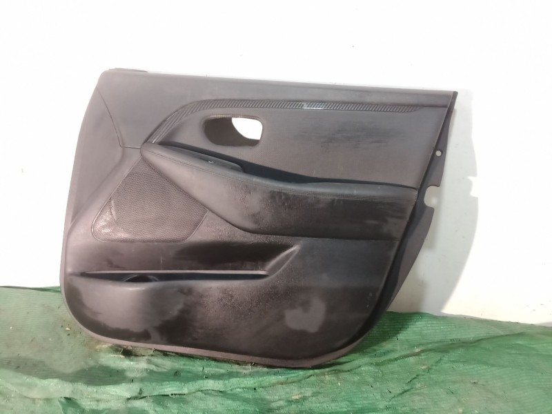 Recambio de guarnecido puerta delantera derecha para kia carens iv 1.7 crdi referencia OEM IAM   