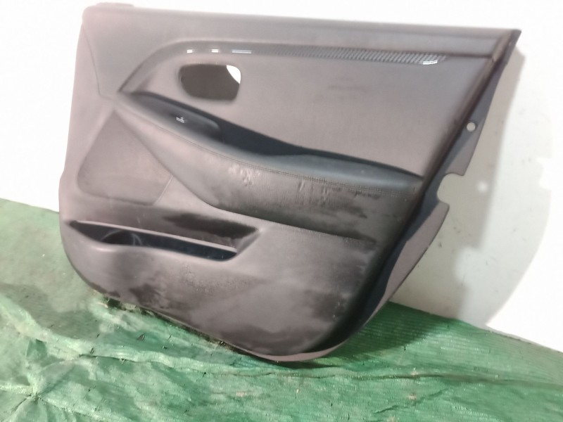 Recambio de guarnecido puerta delantera derecha para kia carens iv 1.7 crdi referencia OEM IAM   