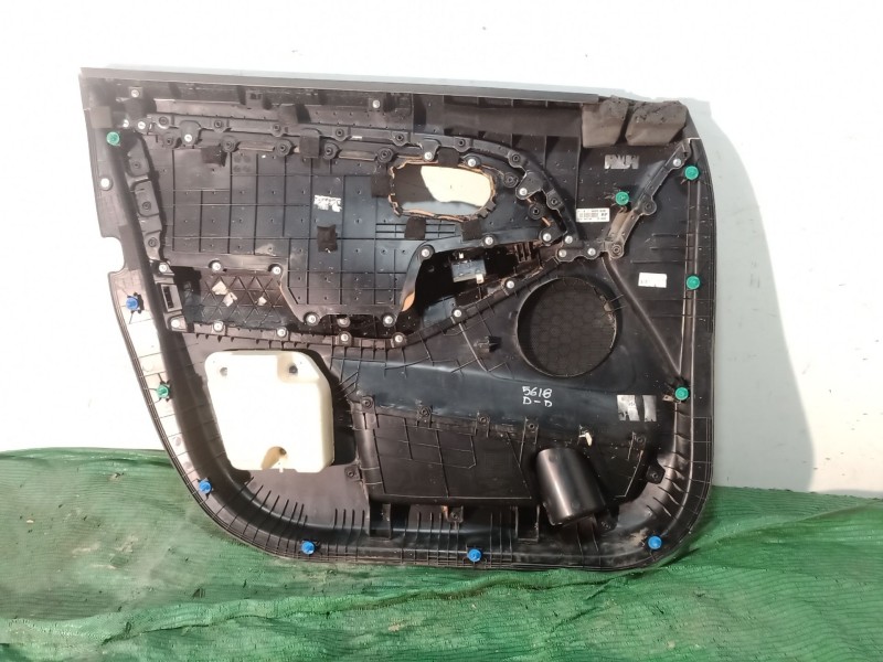 Recambio de guarnecido puerta delantera derecha para kia carens iv 1.7 crdi referencia OEM IAM   