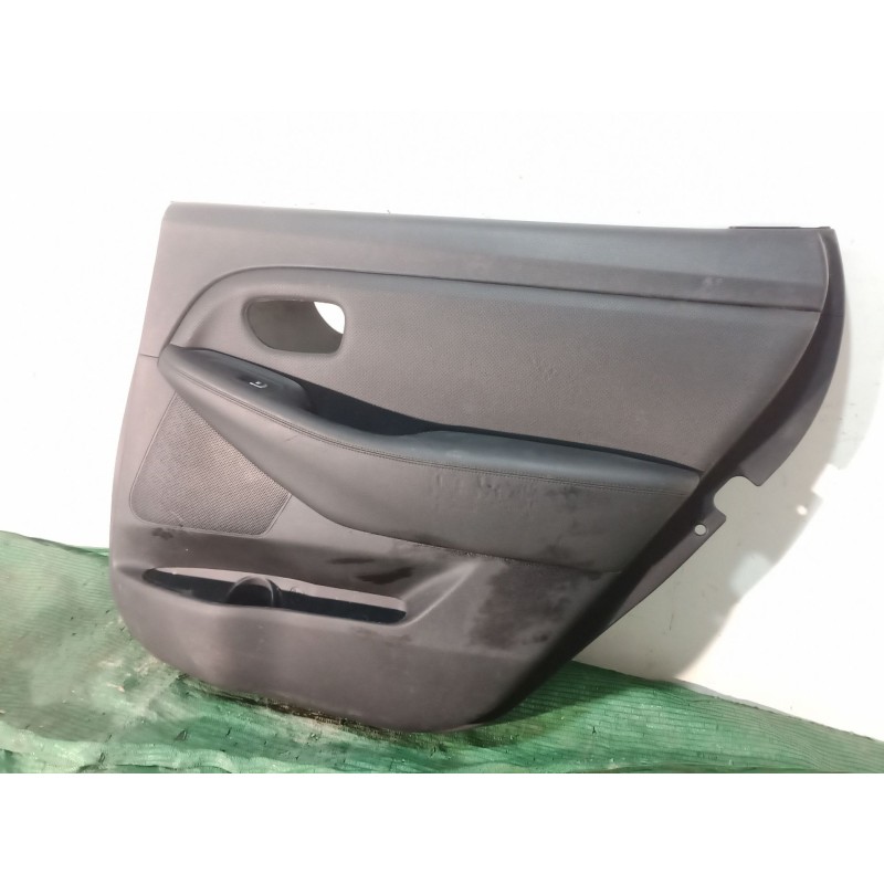 Recambio de guarnecido puerta trasera derecha para kia carens iv 1.7 crdi referencia OEM IAM   