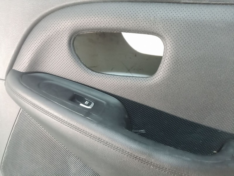 Recambio de guarnecido puerta trasera derecha para kia carens iv 1.7 crdi referencia OEM IAM   