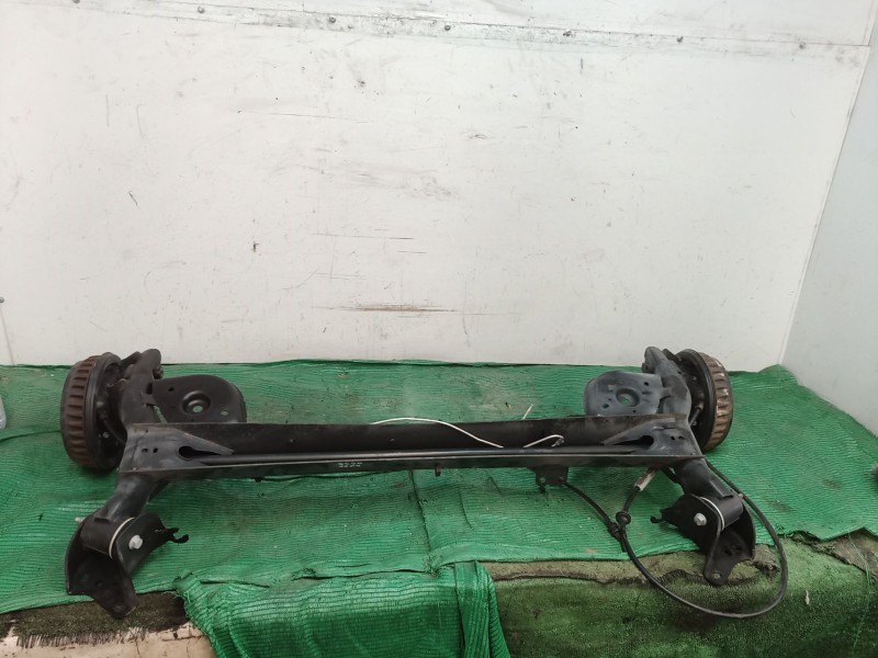 Recambio de puente trasero para renault zoe 2014 referencia OEM IAM   
