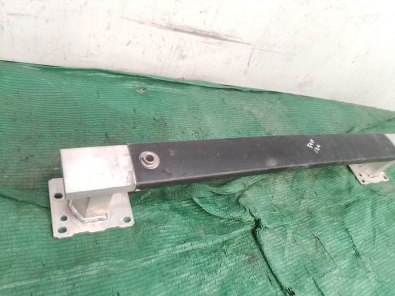 Recambio de refuerzo paragolpes delantero para mercedes-benz clase c (w202) c 180 (202.018) referencia OEM IAM   