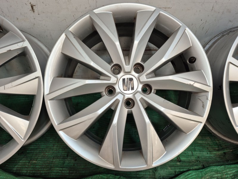 Recambio de juego llantas para seat ateca (kh7, khp) 1.0 tsi referencia OEM IAM   