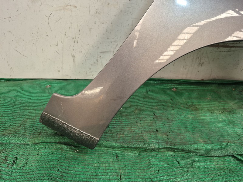 Recambio de aleta delantera derecha para kia carens iv 1.7 crdi referencia OEM IAM   