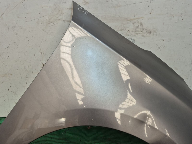 Recambio de aleta delantera derecha para kia carens iv 1.7 crdi referencia OEM IAM   